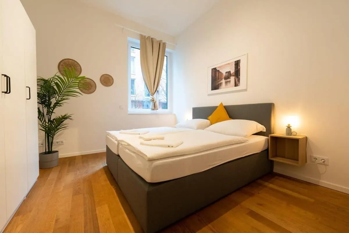 Grosszuegige Wohnung In Der Naehe Vom Quartierpark Hamburk